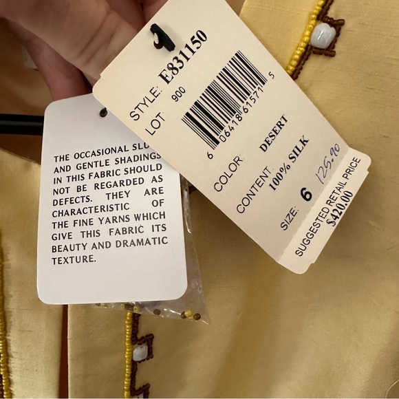 Oscar De La Renta Beaded Silk Blazer - Picture 3 of 6